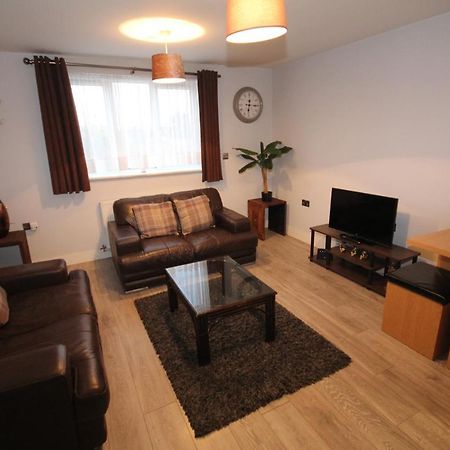 Holden Court Apartments - Apt 3 West Drayton  Eksteriør billede