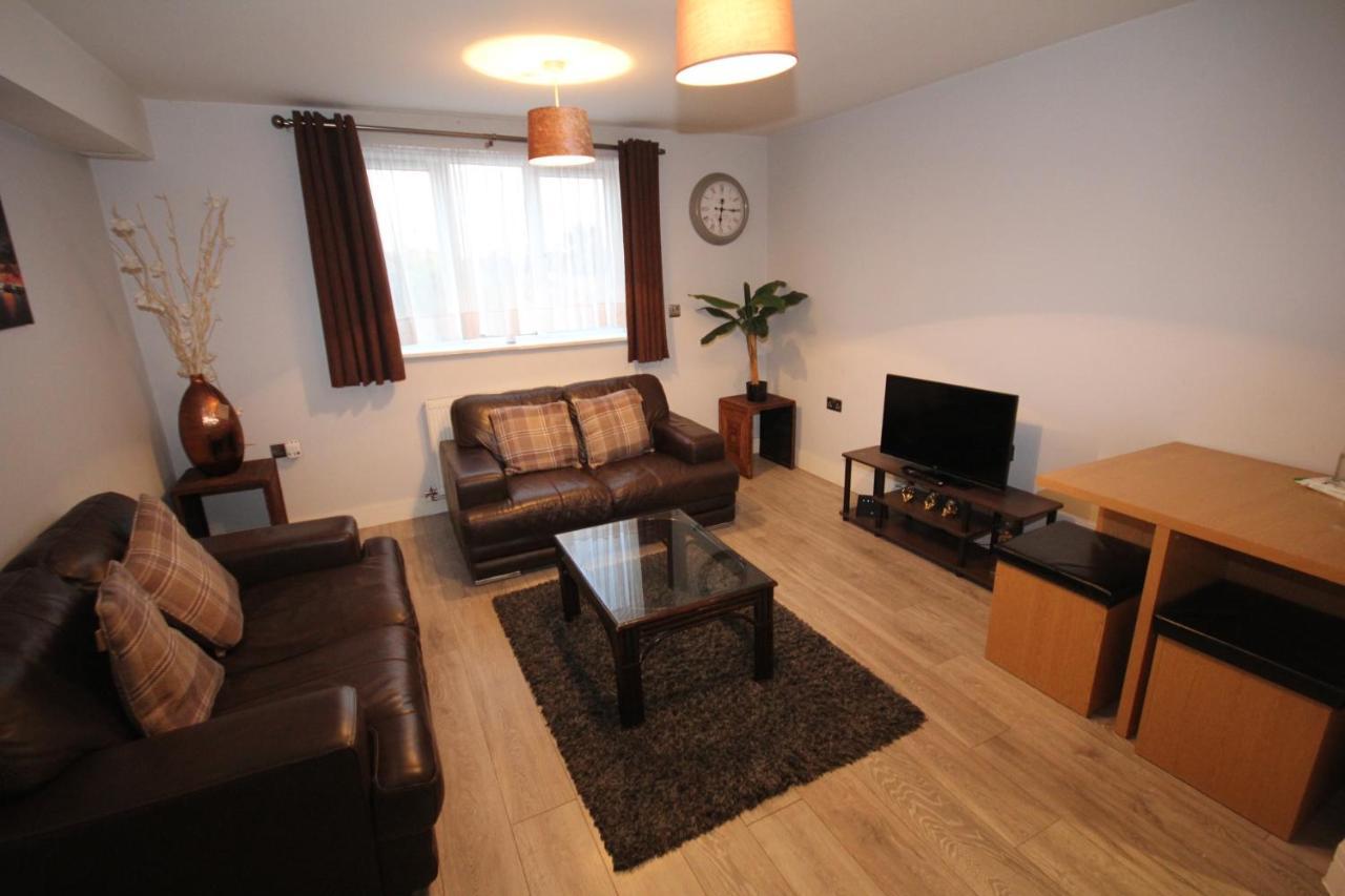 Holden Court Apartments - Apt 3 West Drayton  Eksteriør billede